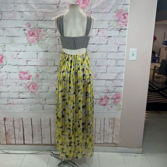 Ryu yellow floral accordion pleated halter maxi dress - Picture 6 of 11
